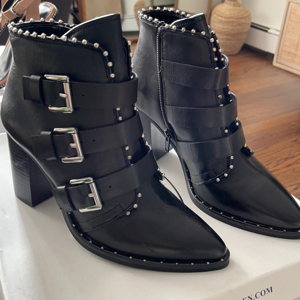 Steve Madden Humble booties